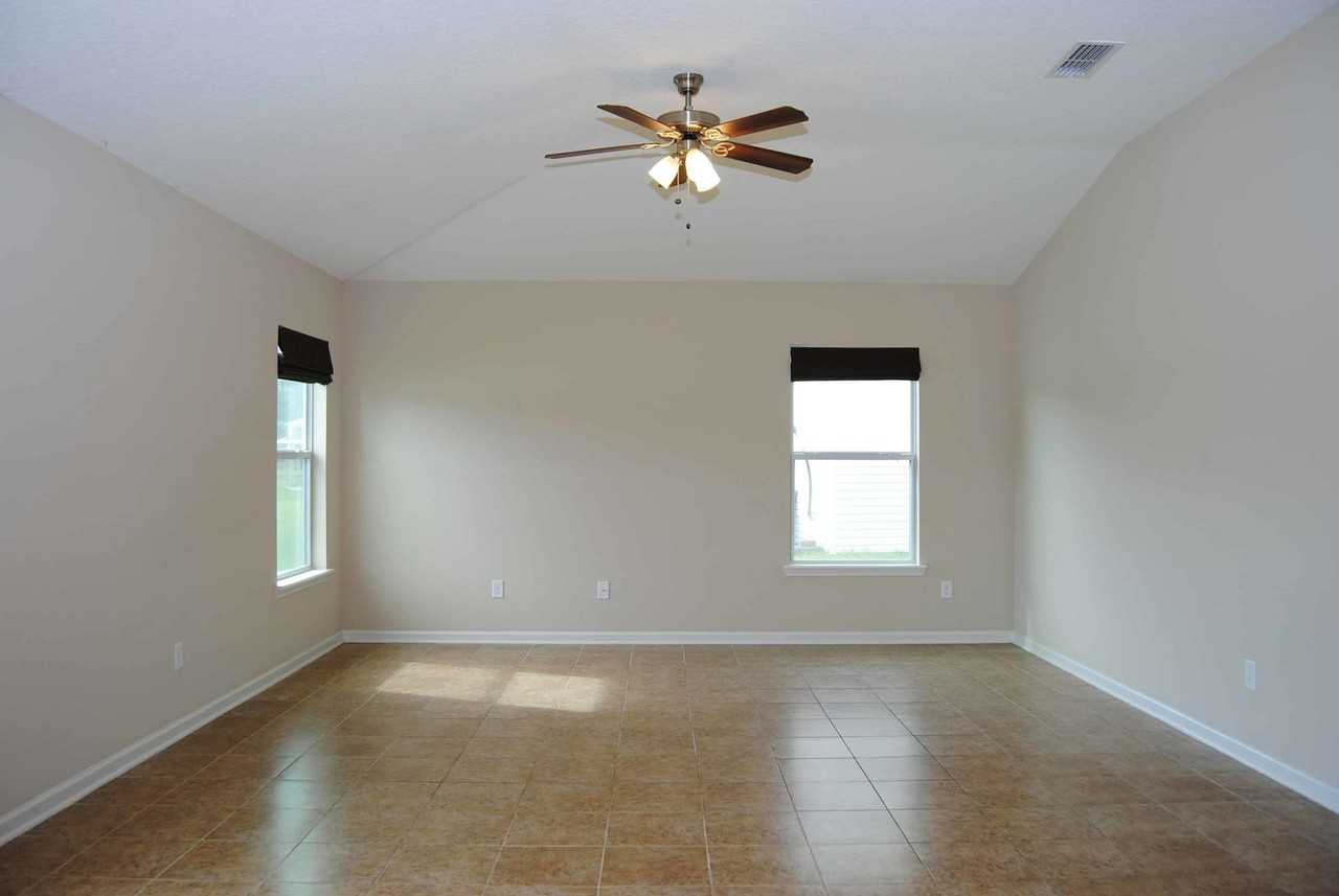 76642 Timbercreek Blvd - Photo 5 of 25