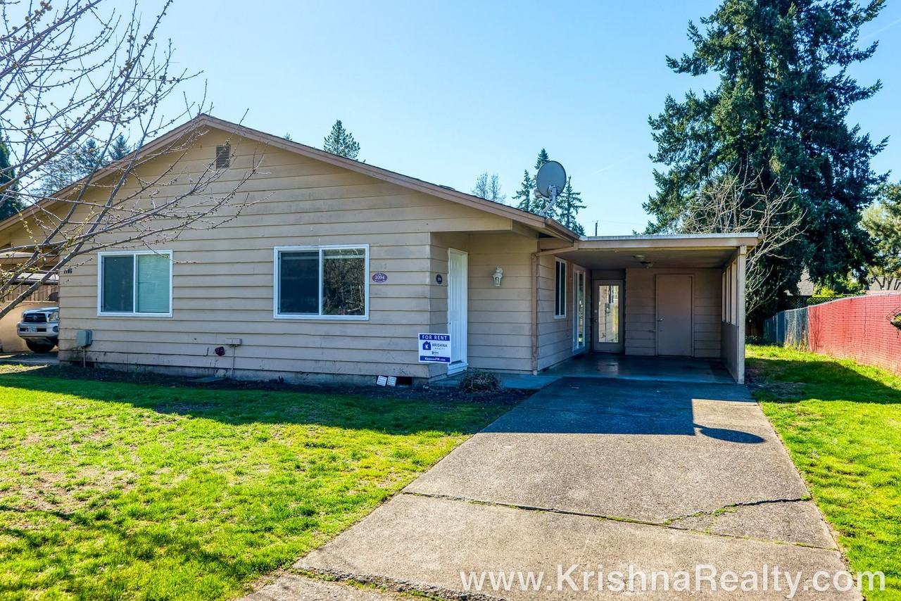 1106 Ne Turner Dr - Photo 3 of 21