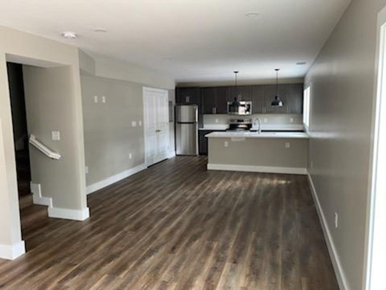 520 N Lincoln St - Photo 2 of 10