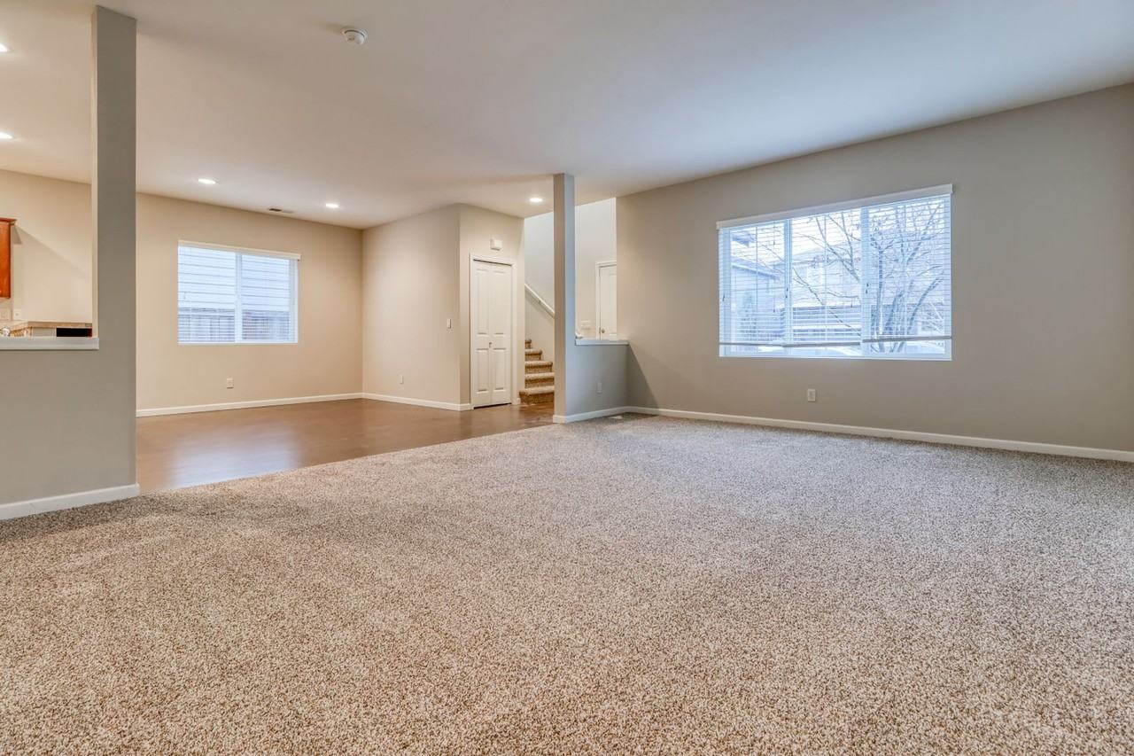 6232 Ne Sherborne St - Photo 4 of 27