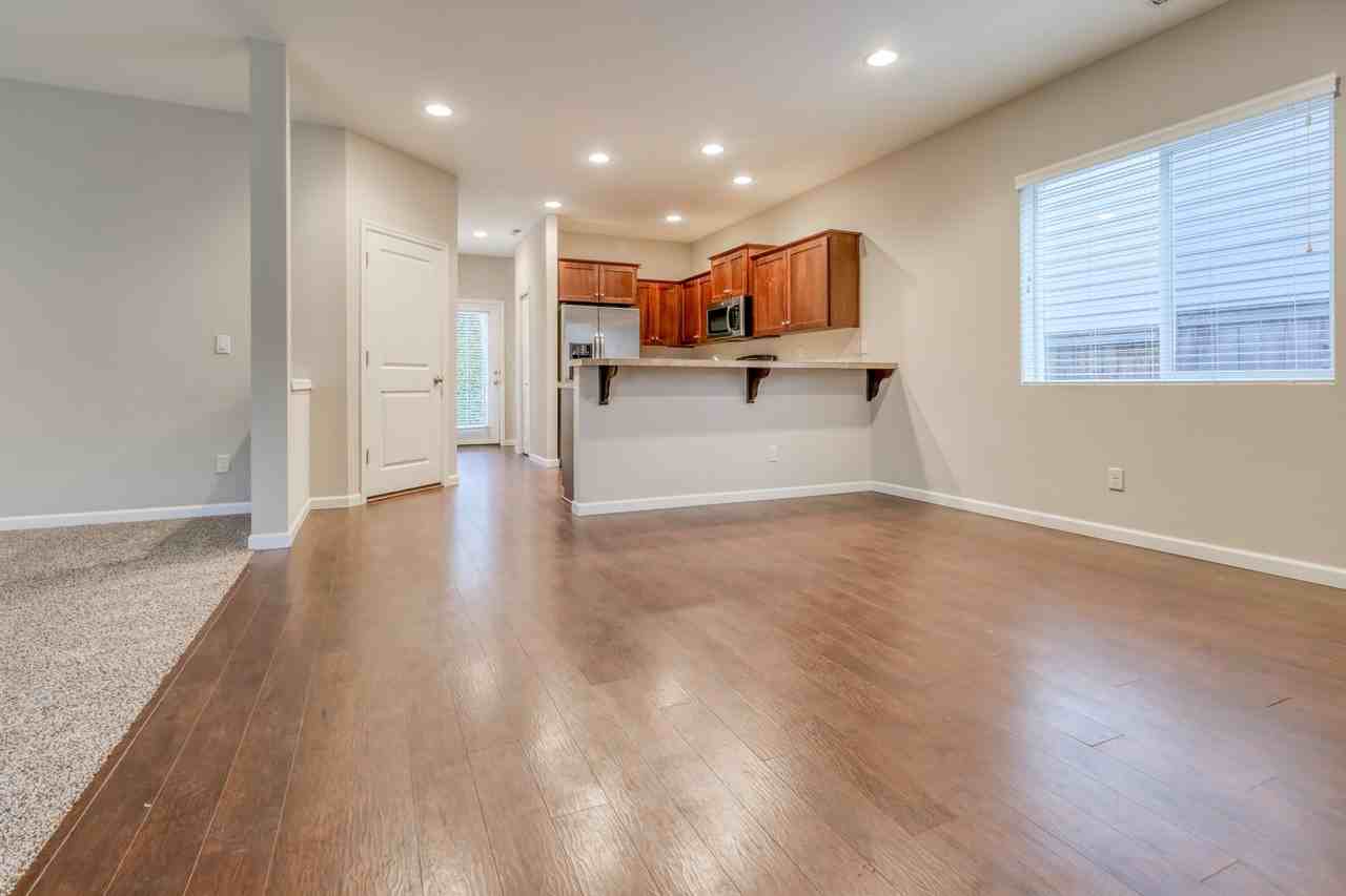 6232 Ne Sherborne St - Photo 6 of 27