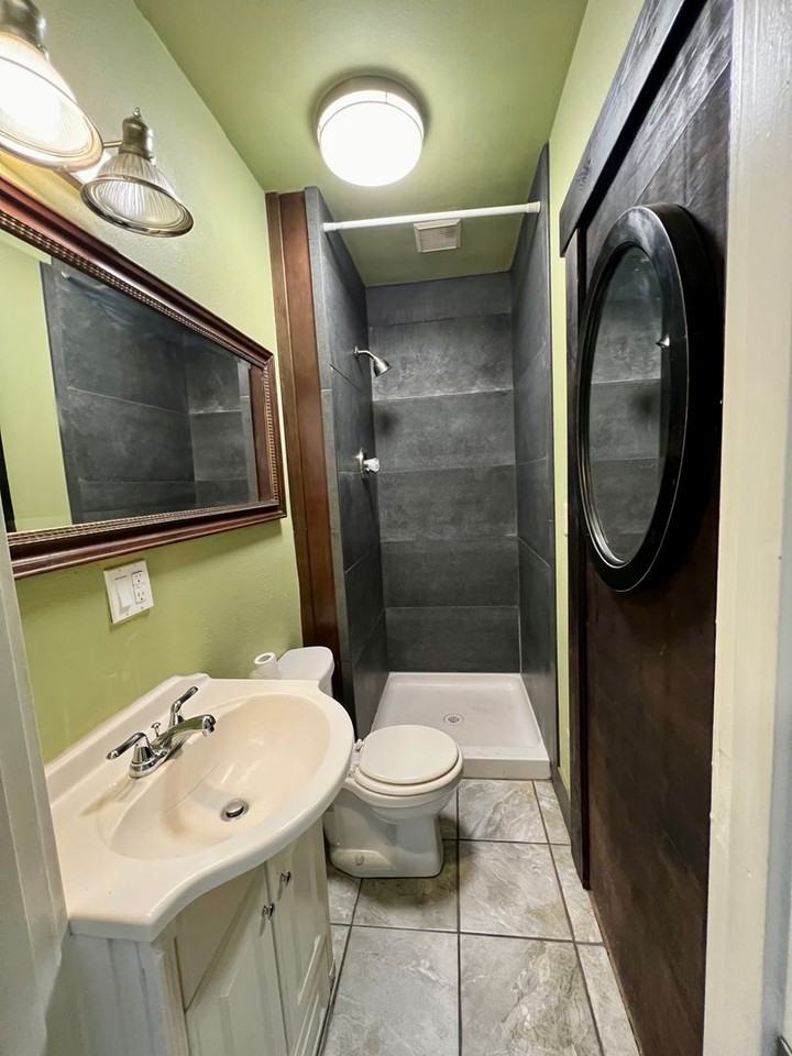 2028 Main Street - Photo 5 of 18