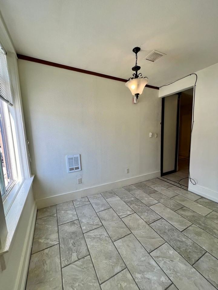 2028 Main Street - Photo 7 of 18