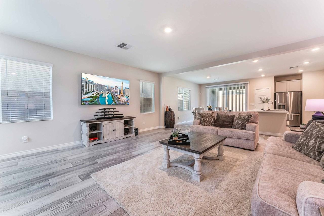4436 Panoramic View Ave - Photo 3 of 27