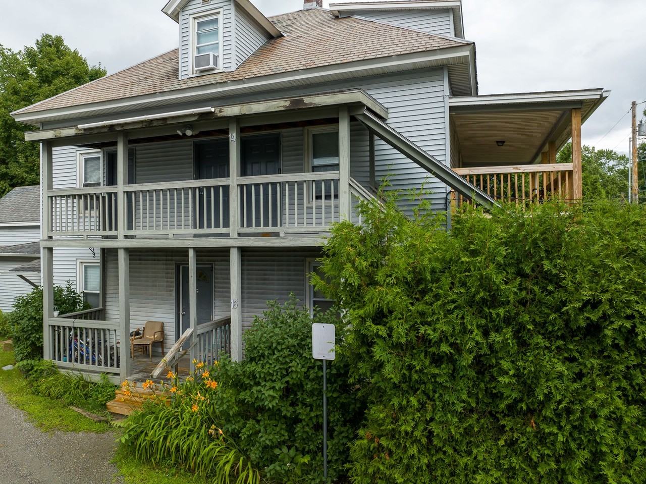 12 Central Street - Photo 3 of 26