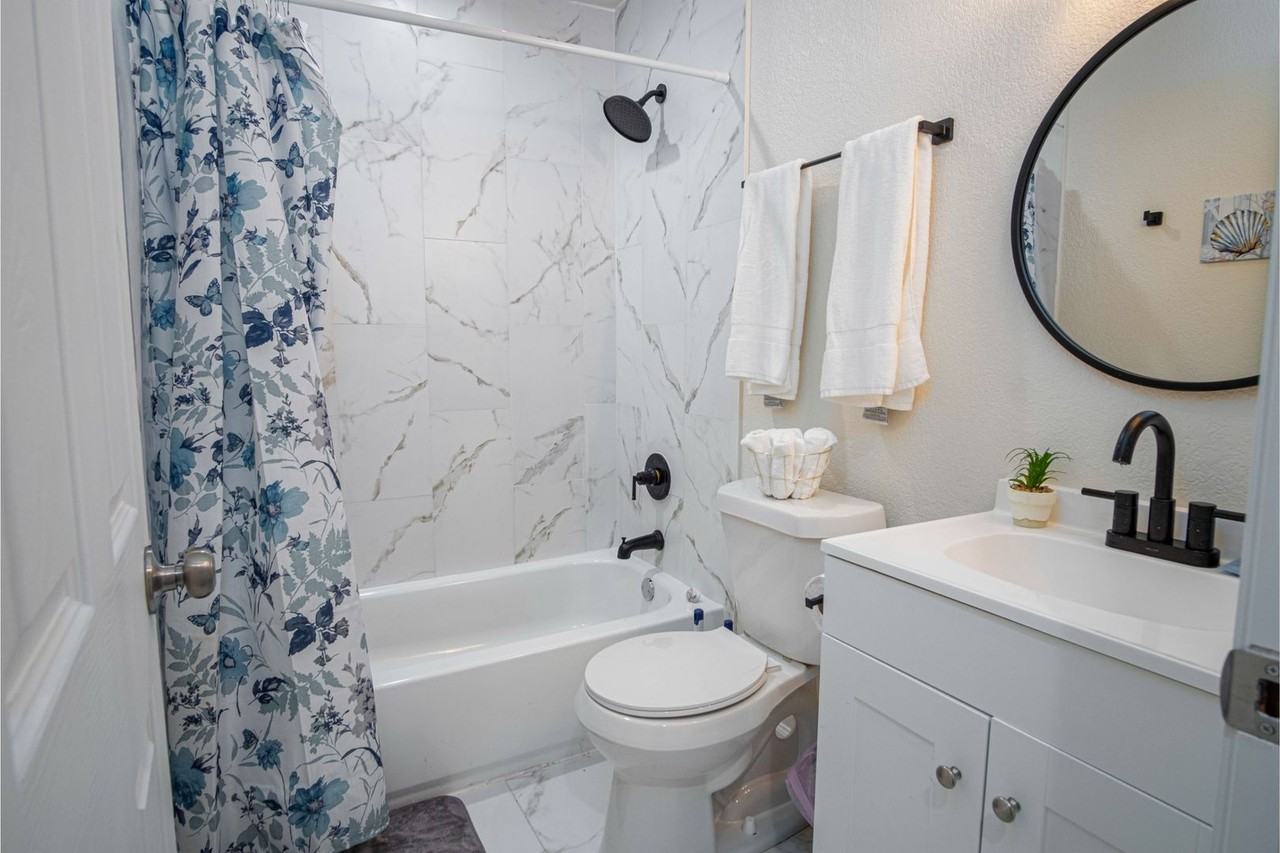 241 Delmar St - Photo 7 of 13