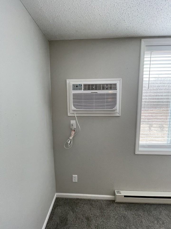 340 15th Ave W #222 - Photo 5 of 18