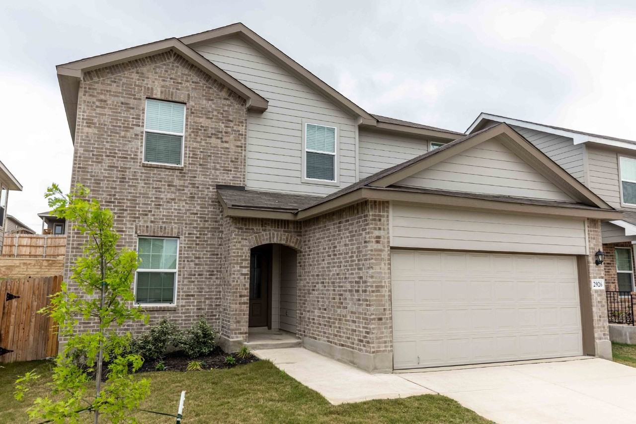 2926 Wentwood Run - Photo 2 of 45