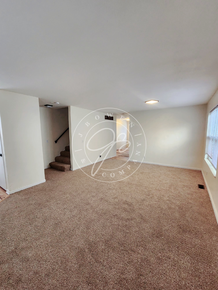 319 Sherman St - Photo 3 of 22