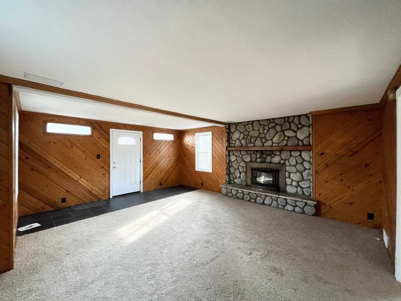 301 Lynn Dr #NA - Photo 3 of 20