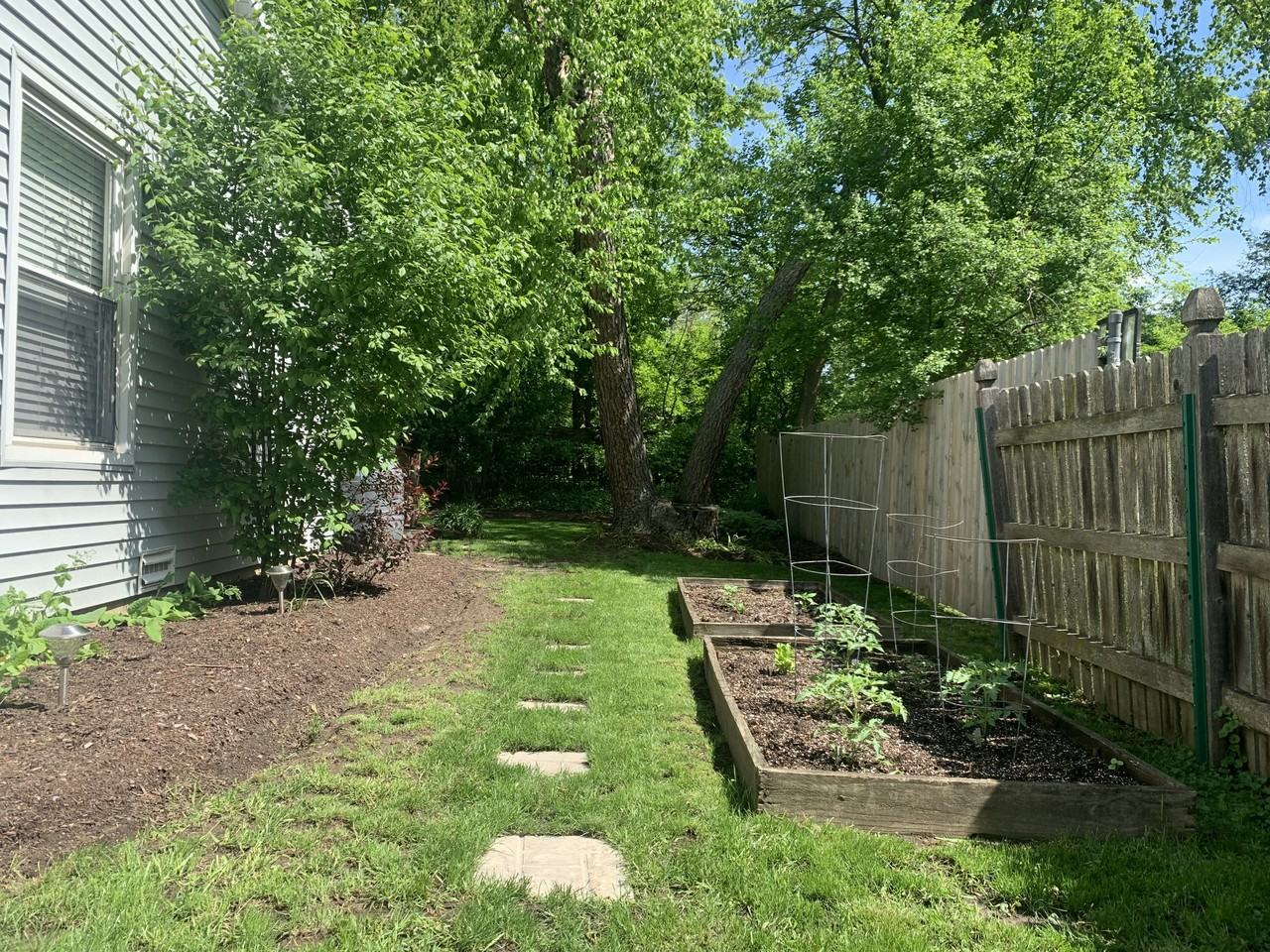 592 Green Oaks Dr #NA - Photo 2 of 18