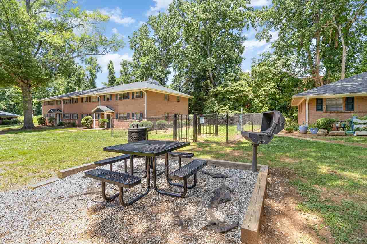 2841 Teakwood Ct #2841B - Photo 3 of 24