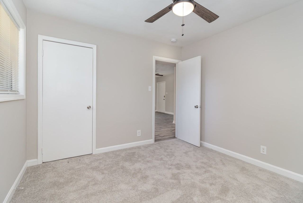 2805 Teakwood Ct #2805-1 - Photo 3 of 28