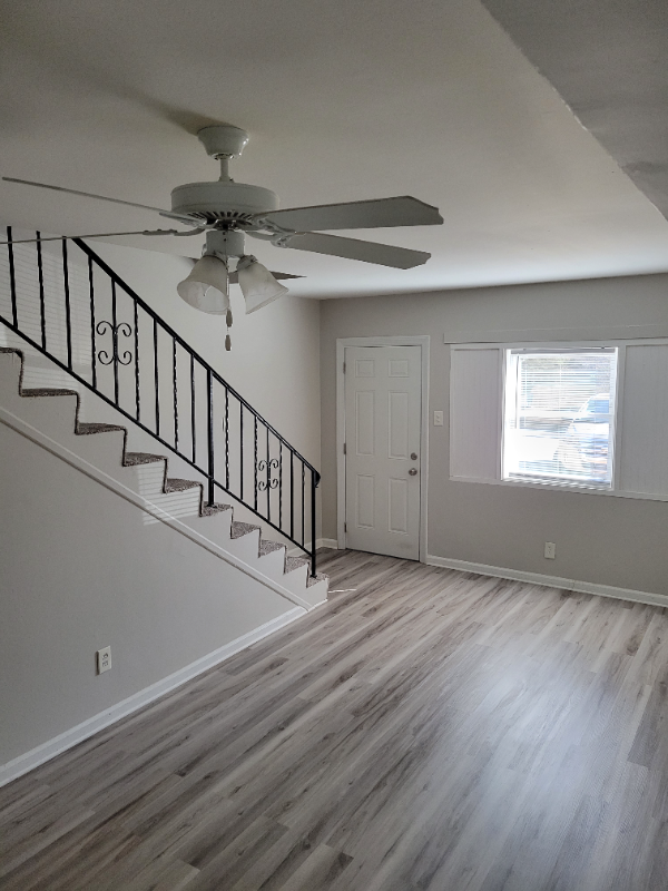 88 Angie Dr #4 - Photo 2 of 10