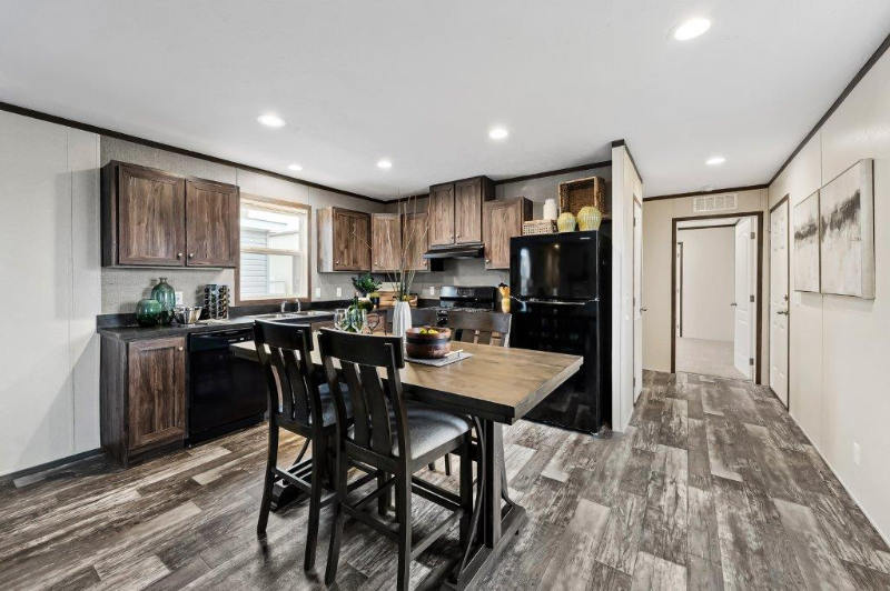 1053 E Meadows Cir - Photo 2 of 13