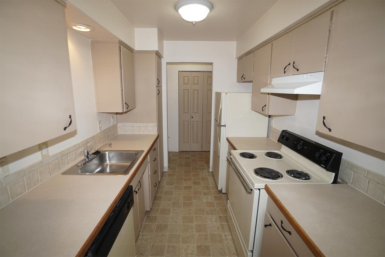 1000 Nw 123rd Ave #09 - Photo 3 of 17