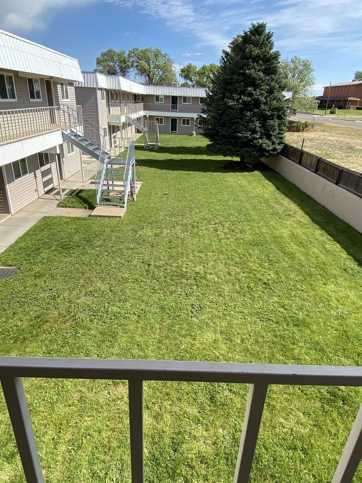 417 South Cedar Street - Photo 7 of 24