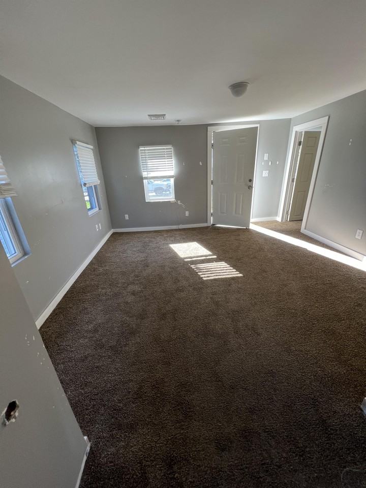 109 S 12th St #1 - Photo 3 of 8