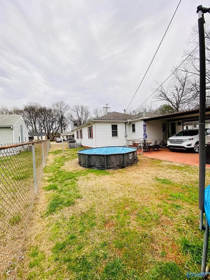 1204 19th Ave Se #1 - Photo 4 of 19