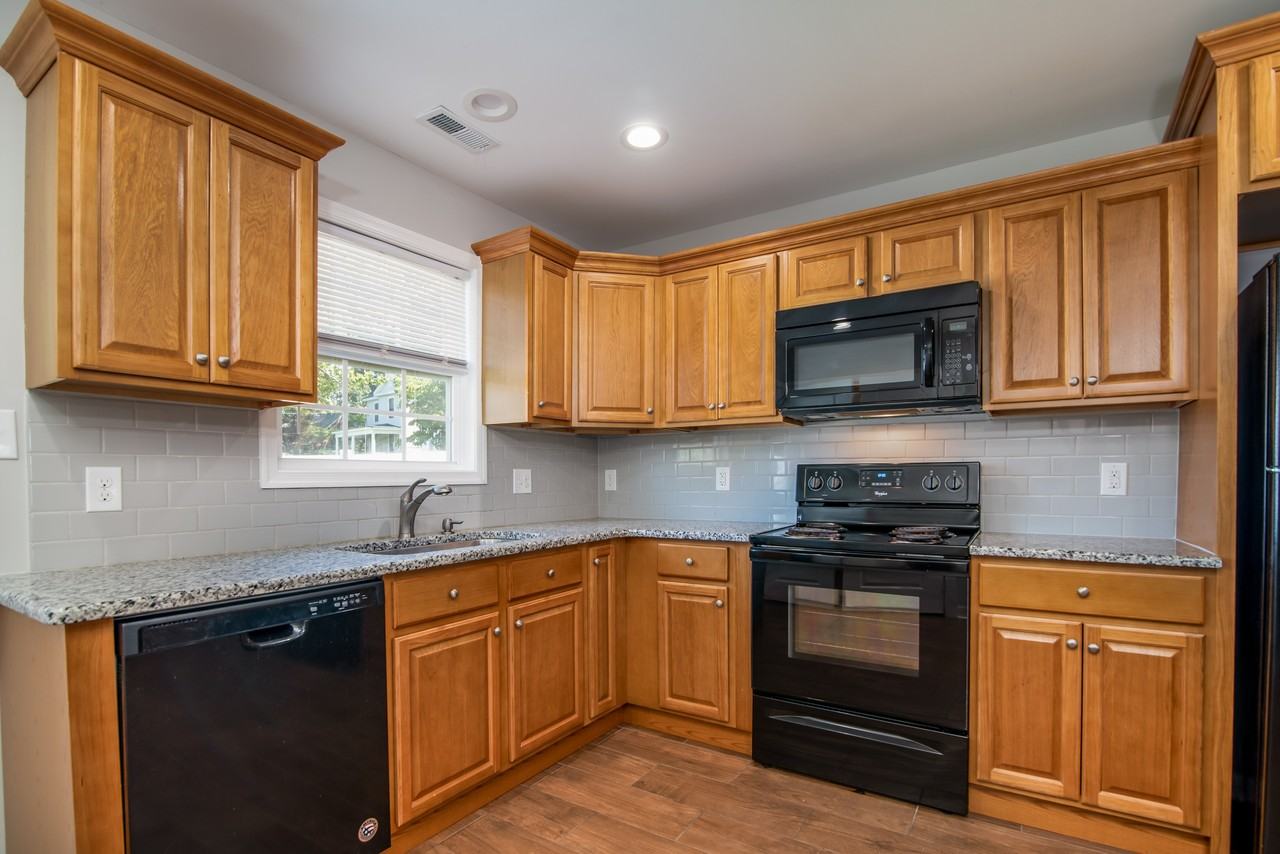 105 Williams Rd #1 - Photo 7 of 34