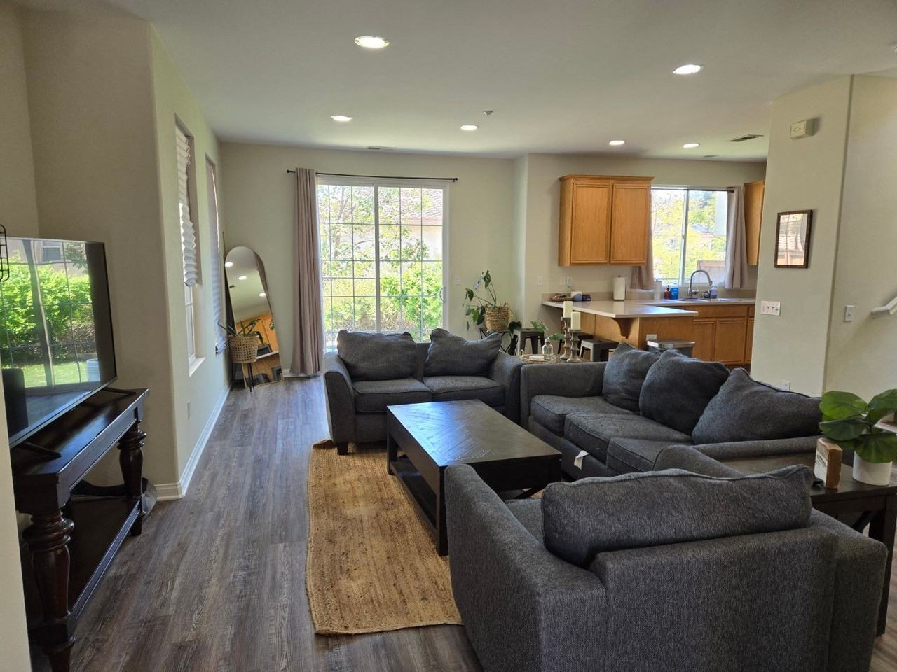 8533 Elliot Ln - Photo 2 of 30