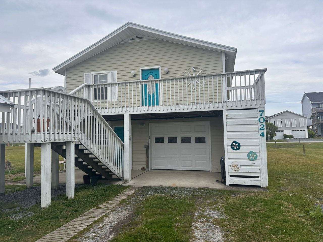 7024 7th St - Photo 3 of 17