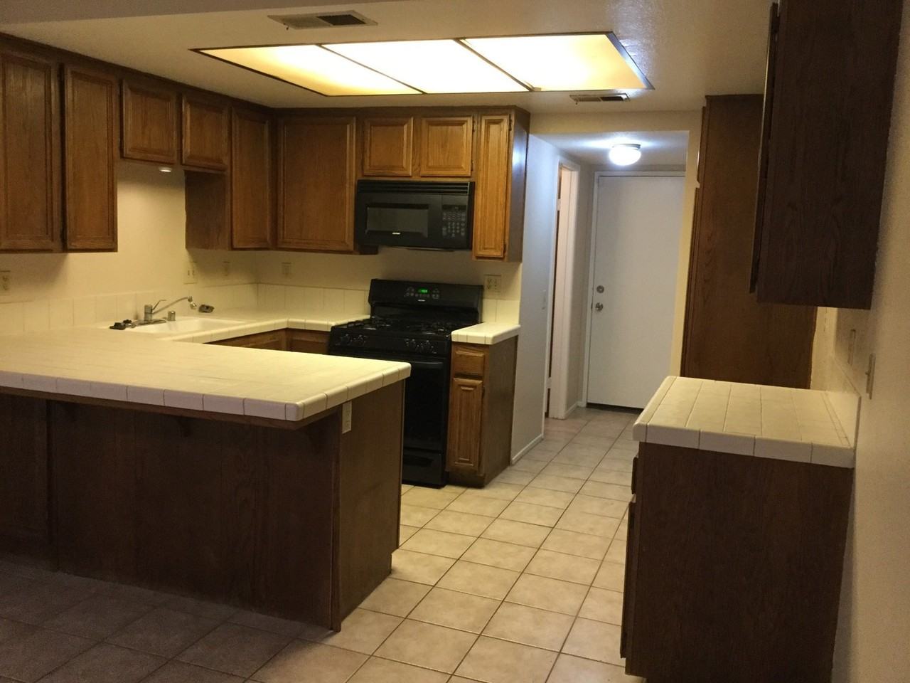 5050 Canyon Crest Dr #25 - Photo 3 of 13