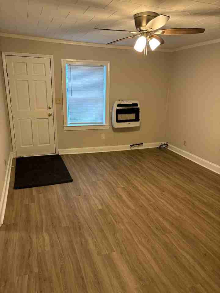 203 E Minneola St - Photo 3 of 10
