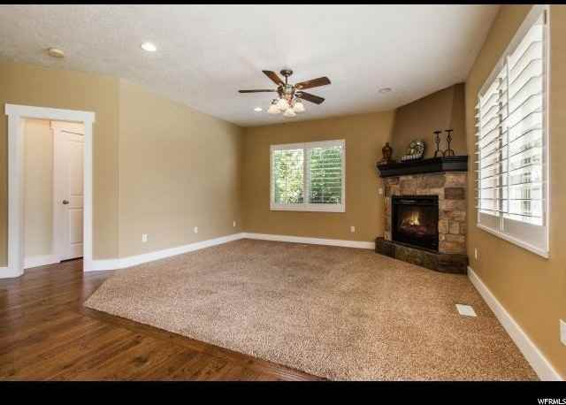 10231 S Eagle Cliff Way - Photo 5 of 33