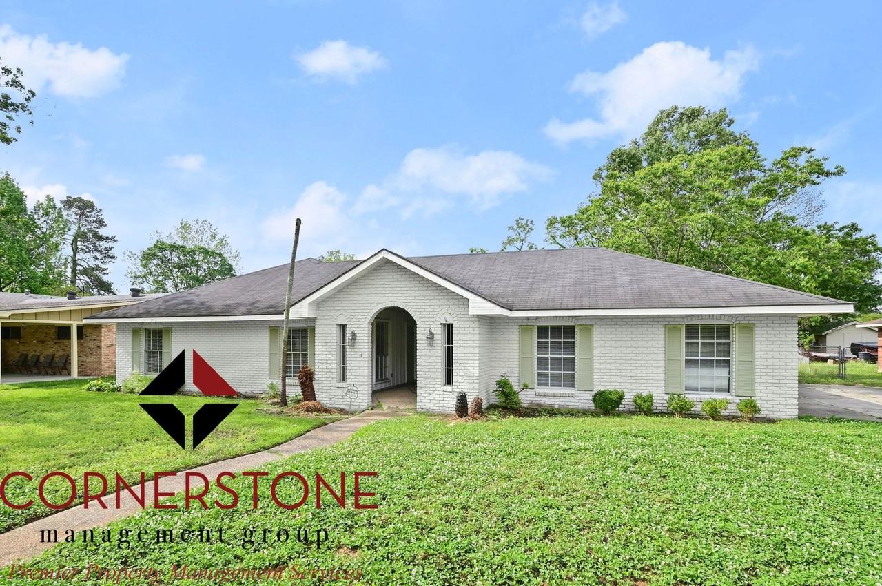 9256 Bermuda Ave - Photo 2 of 17