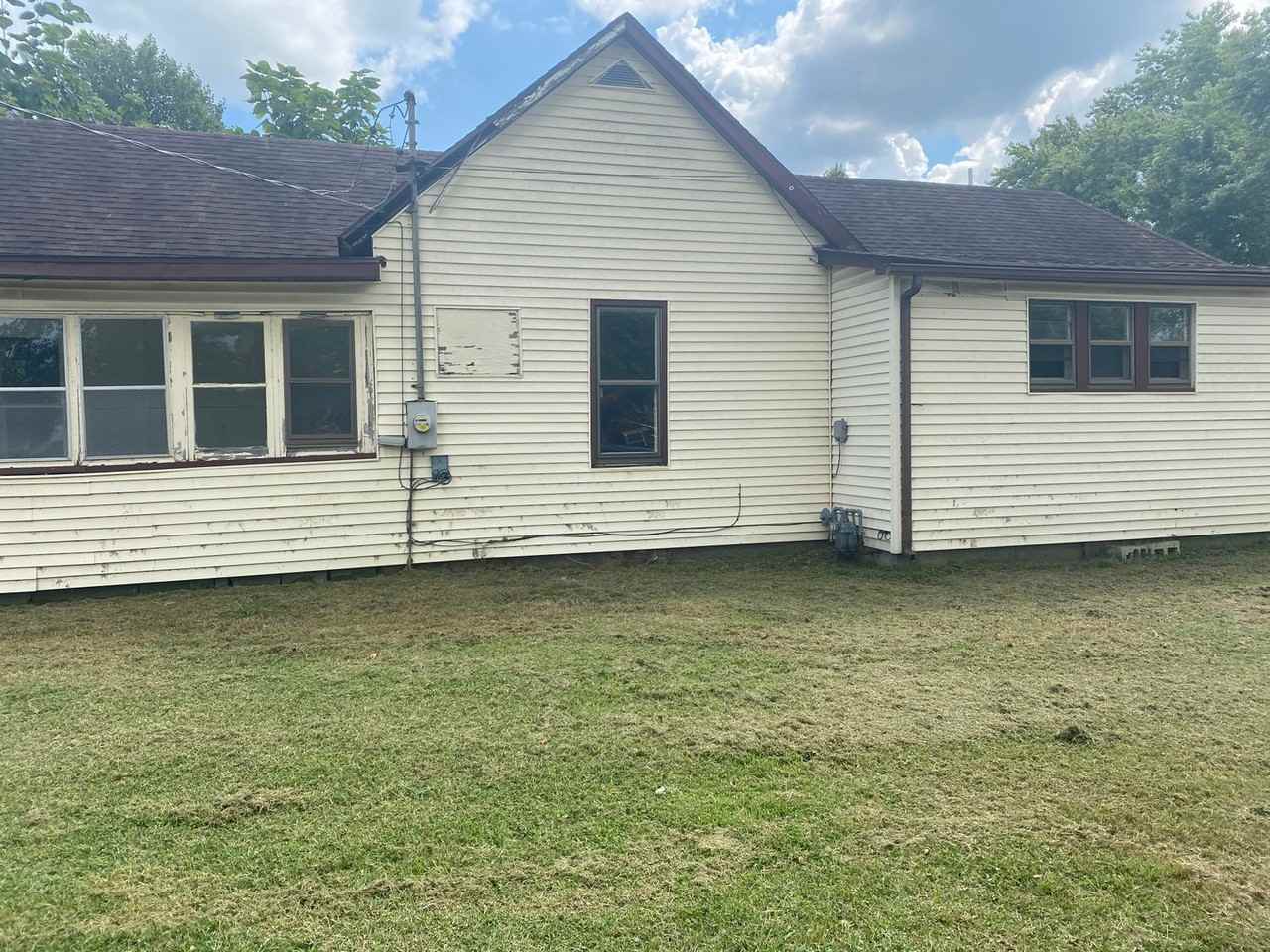 407 N State St - Photo 3 of 13