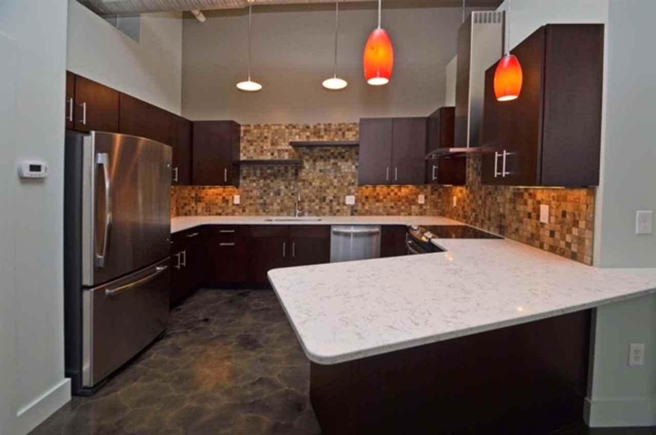 8205 Franklin Blvd - Photo 2 of 19