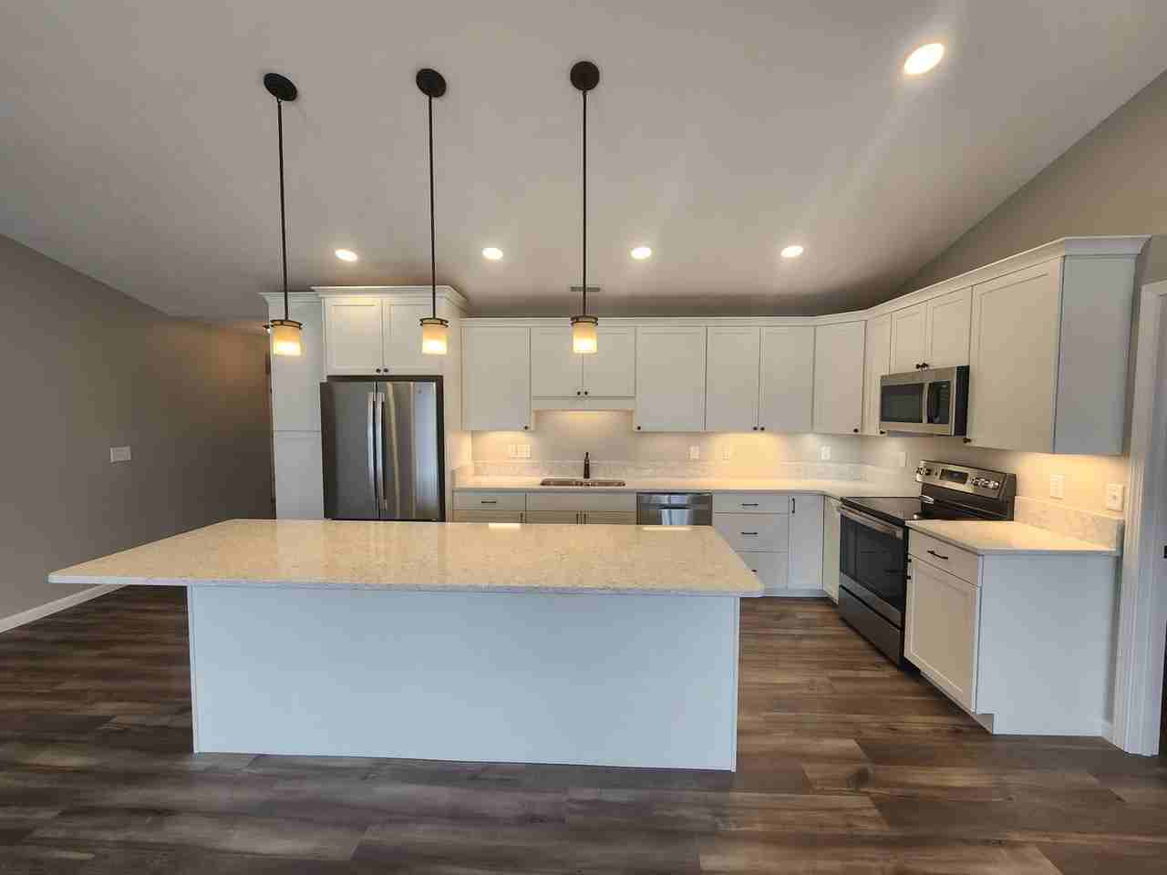 3832 Joy Cir E - Photo 2 of 22