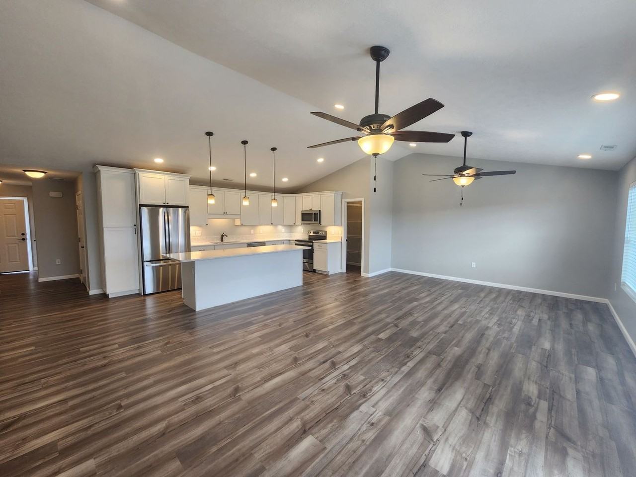 3832 Joy Cir E - Photo 3 of 22