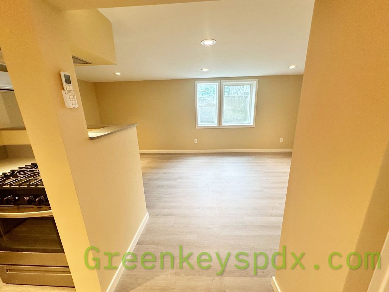 7521 N Williams Ave - Photo 6 of 19