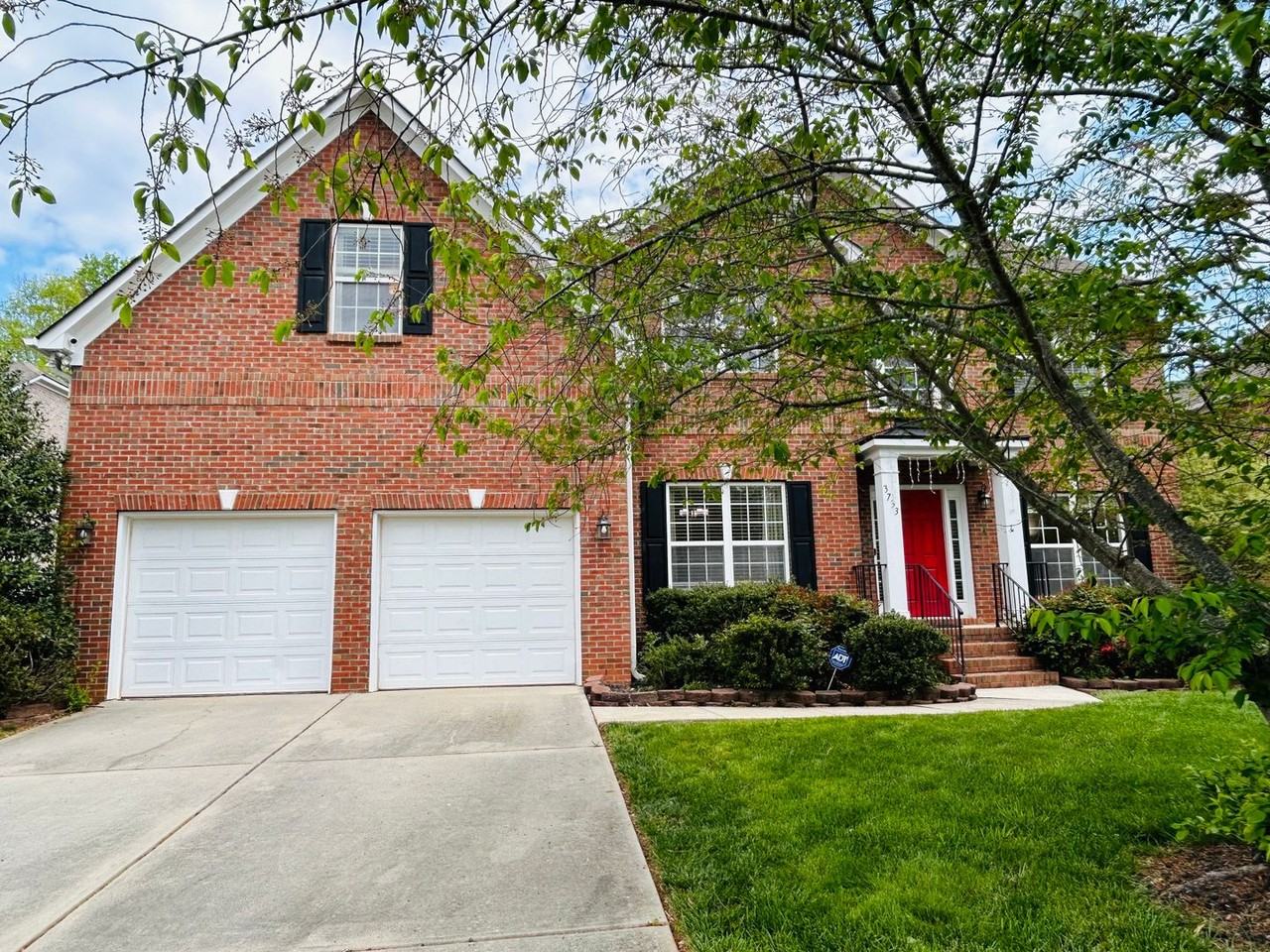 3733 Worthing Ct - Photo 4 of 37