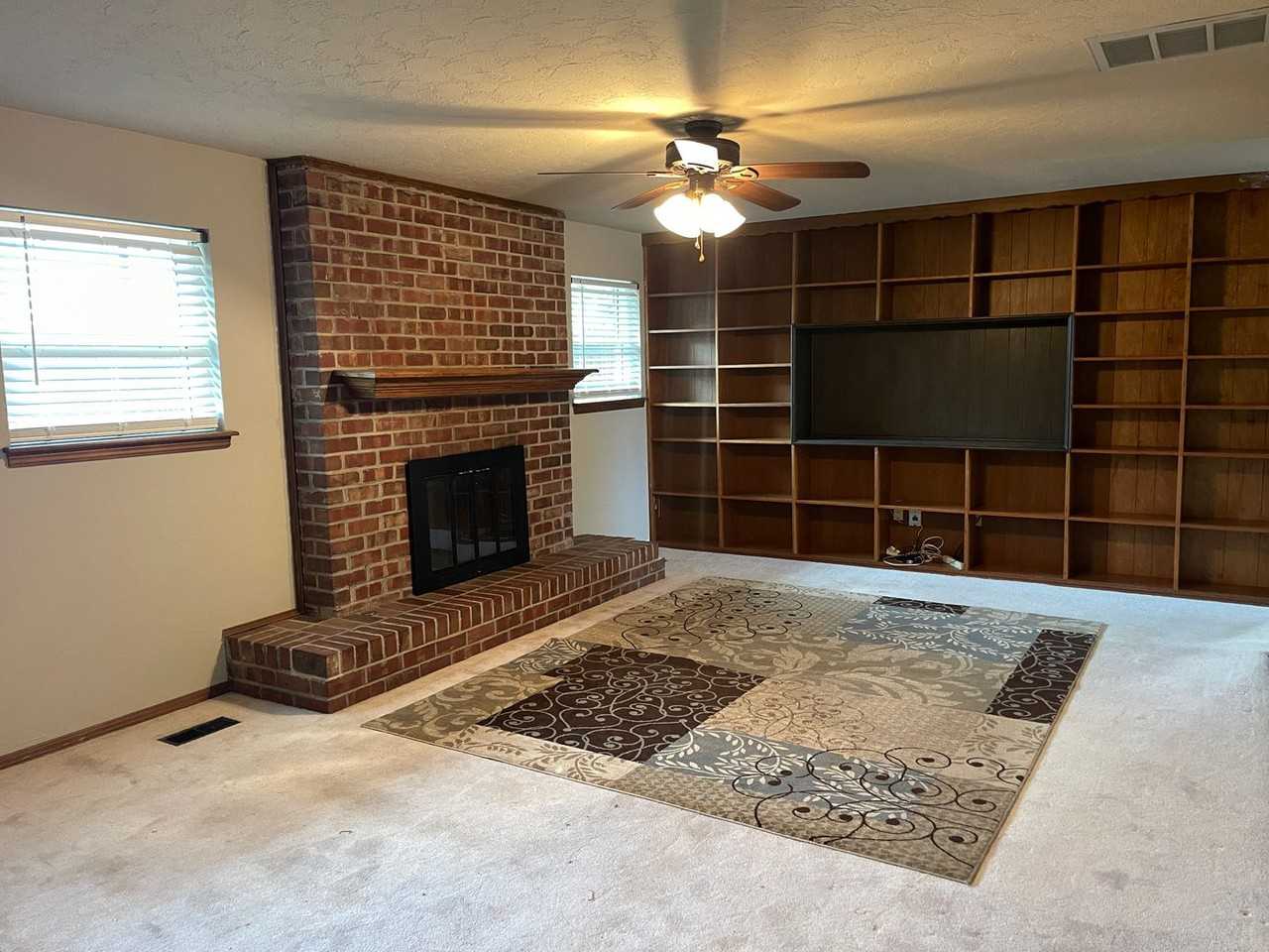 1444 Sw 69th St - Photo 3 of 15