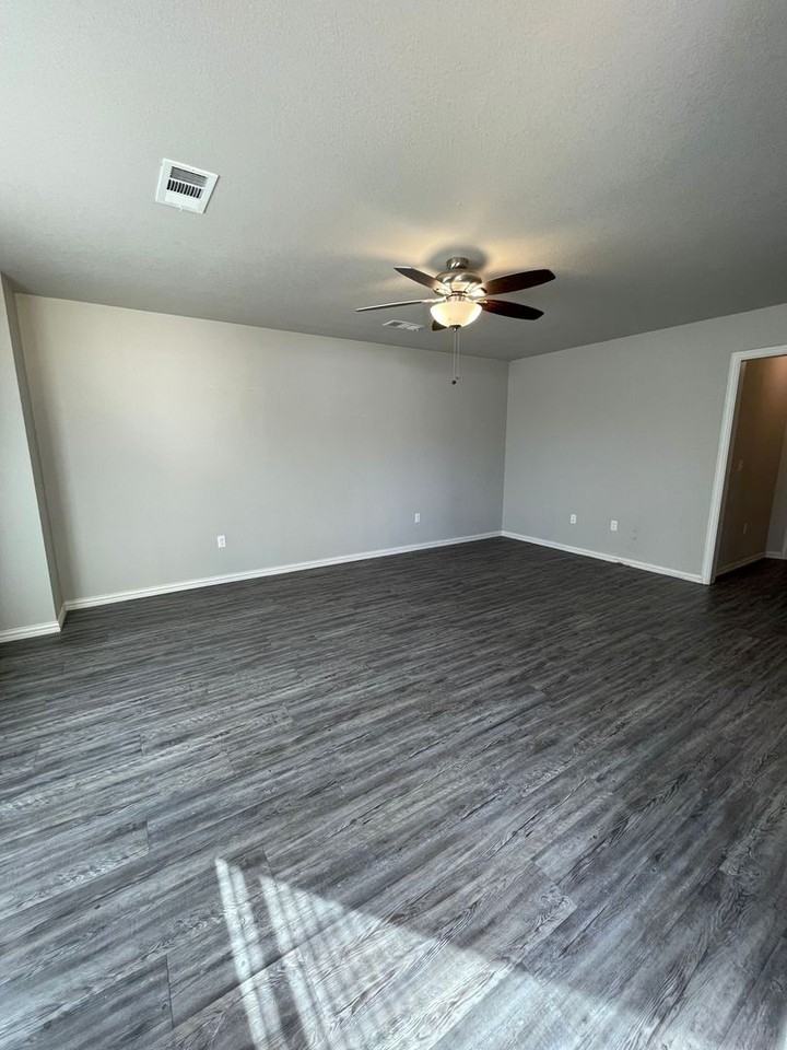 30 Pine Ridge Ln - Photo 2 of 12