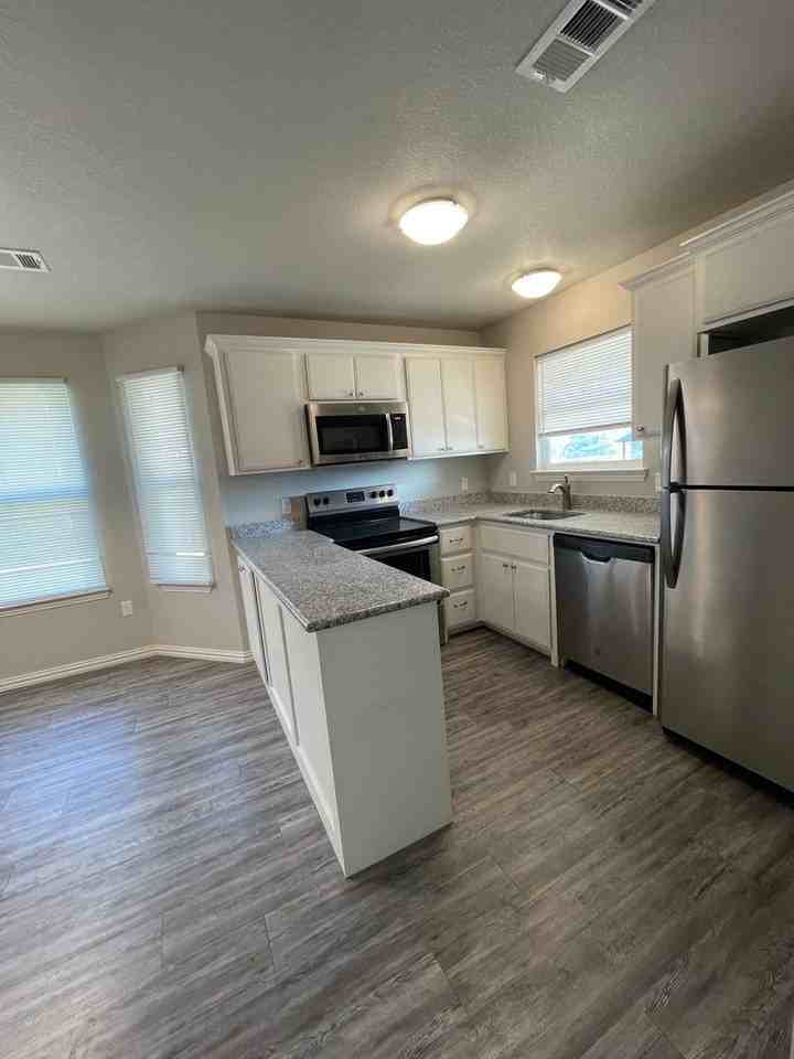 30 Pine Ridge Ln - Photo 3 of 12