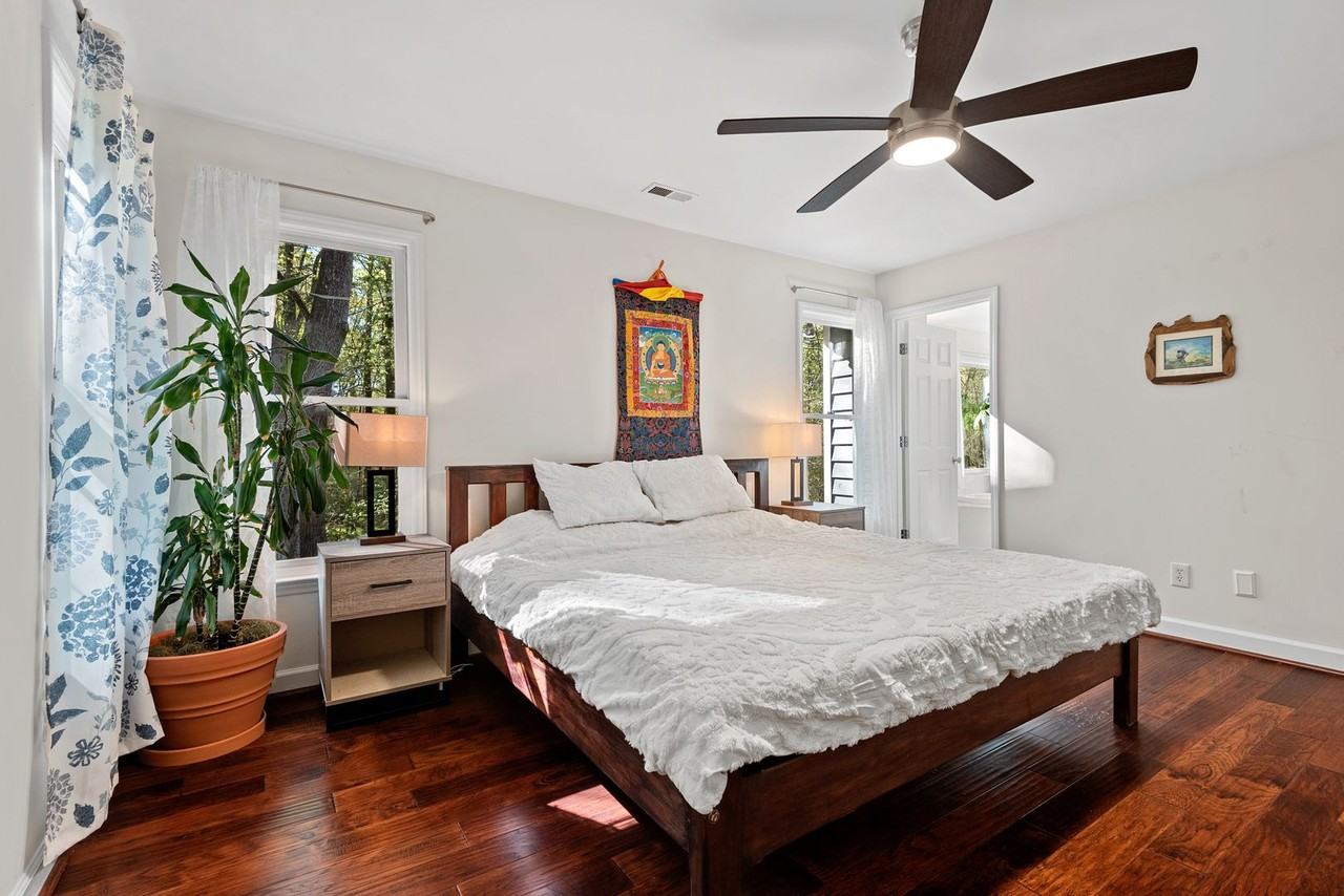 802 Creekstone Drive - Photo 5 of 32