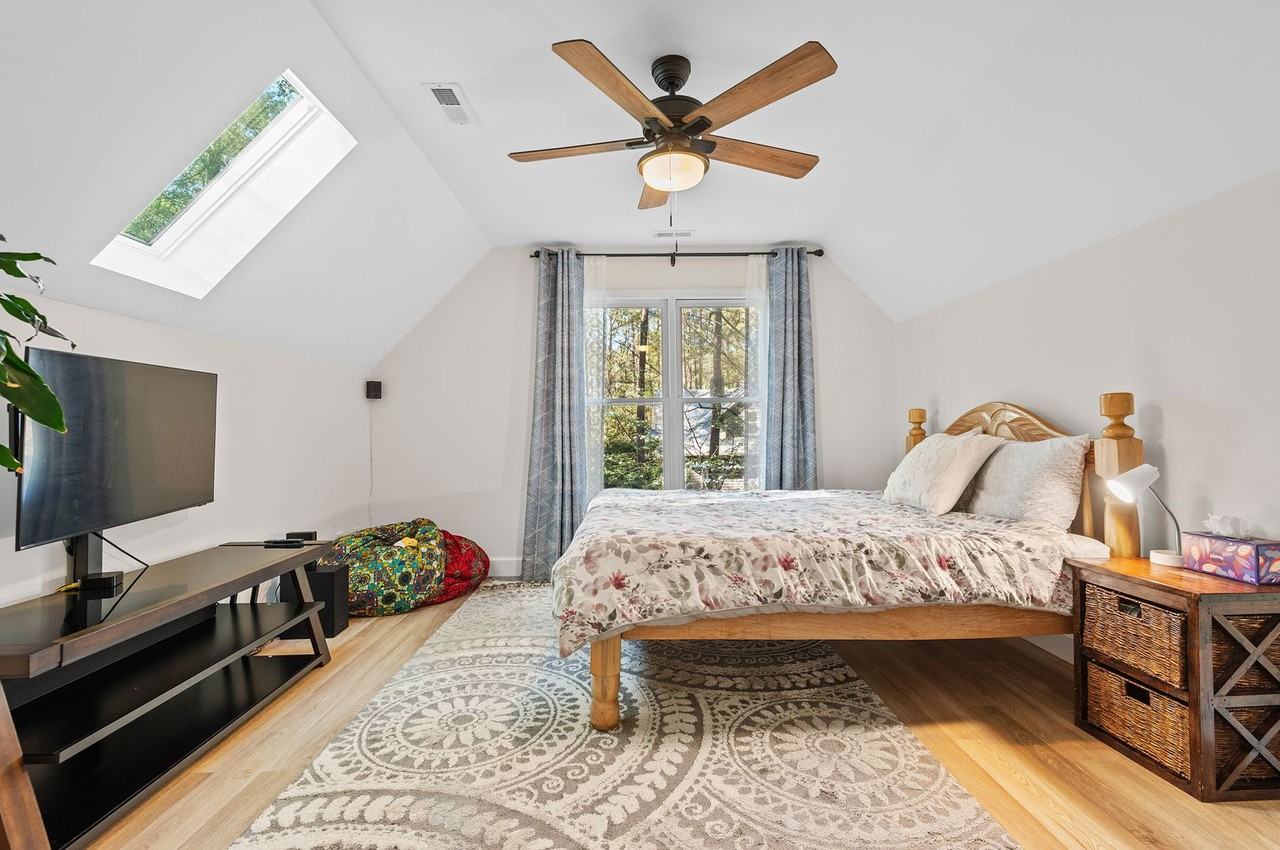 802 Creekstone Drive - Photo 6 of 32