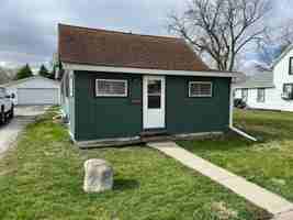 featured image of 606 W 2nd St