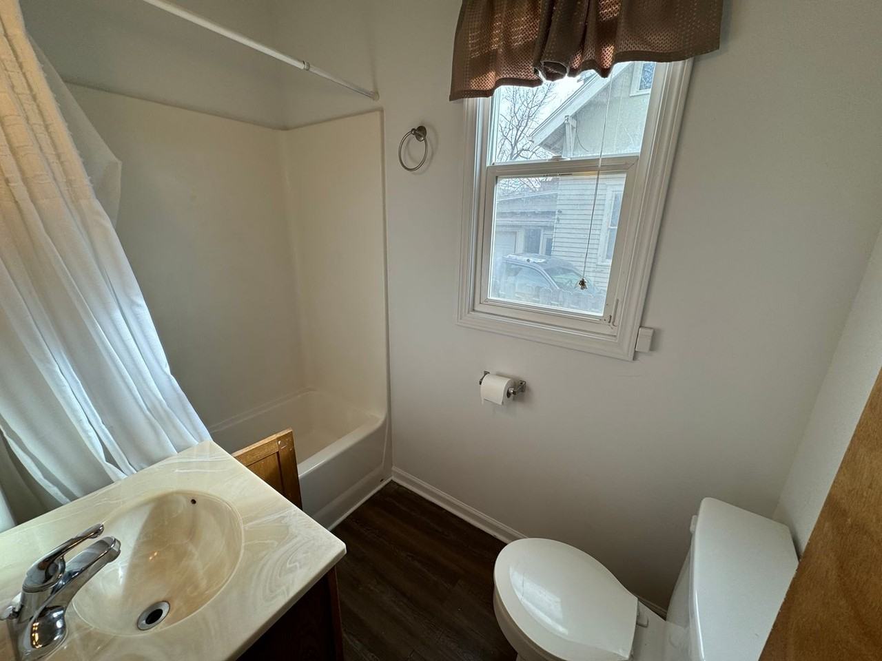 1100 8th Ave N - Photo 5 of 27