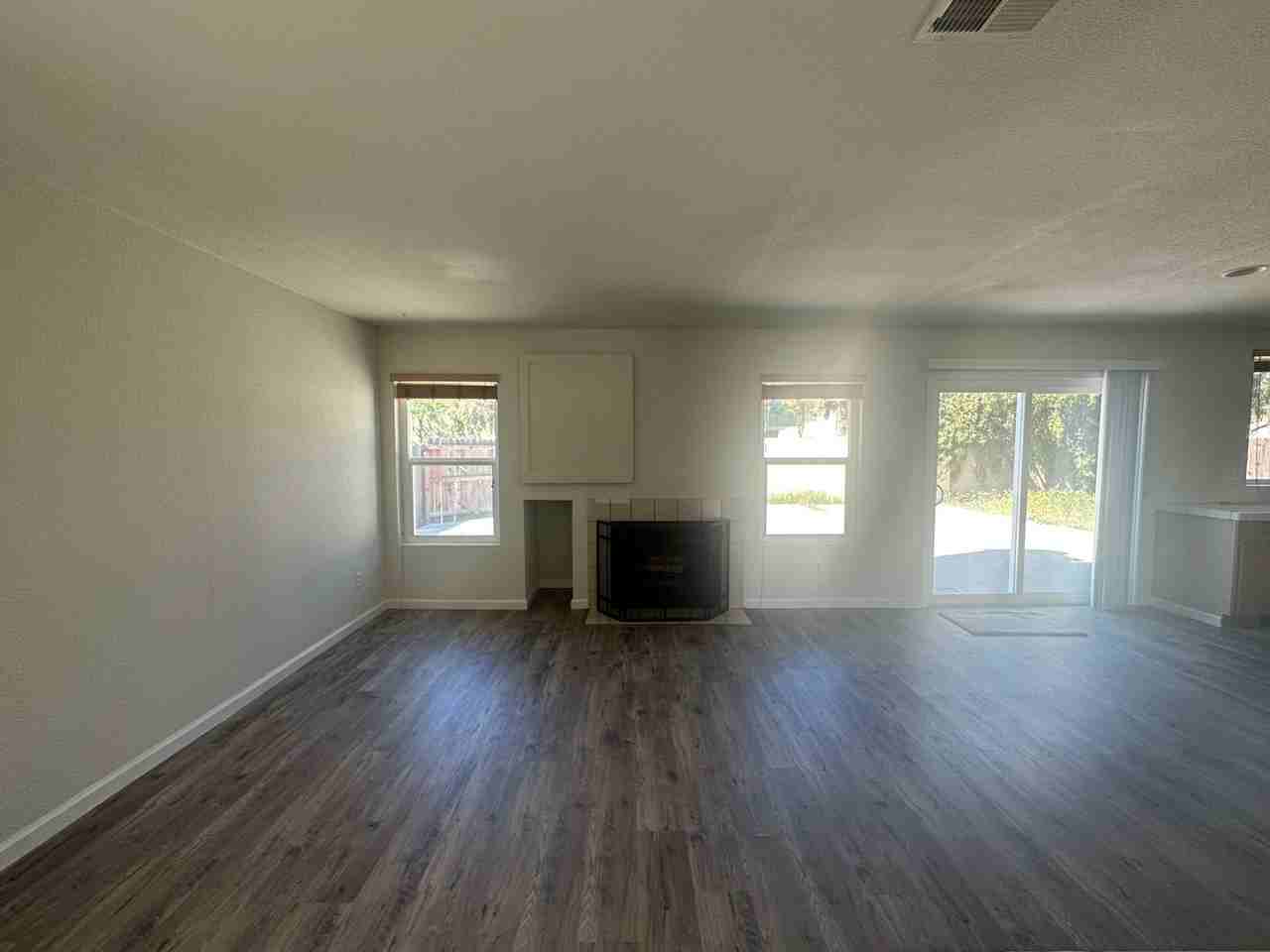 1227 Kingfisher Dr - Photo 5 of 28