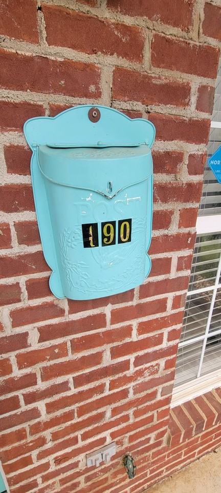 190 Park Pl - Photo 2 of 31