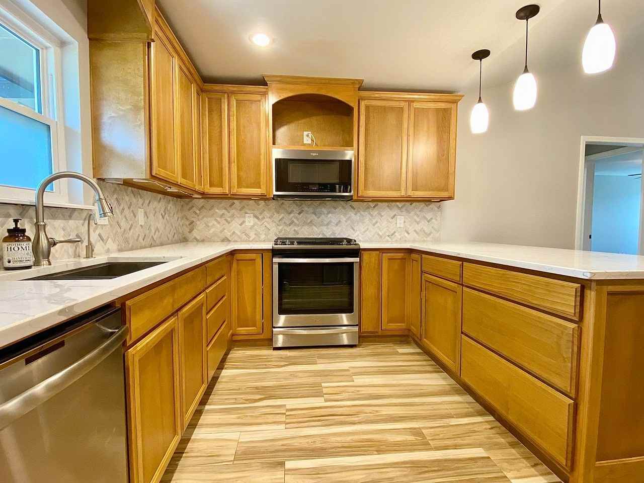 913 Rolling Hills Ter - Photo 6 of 28