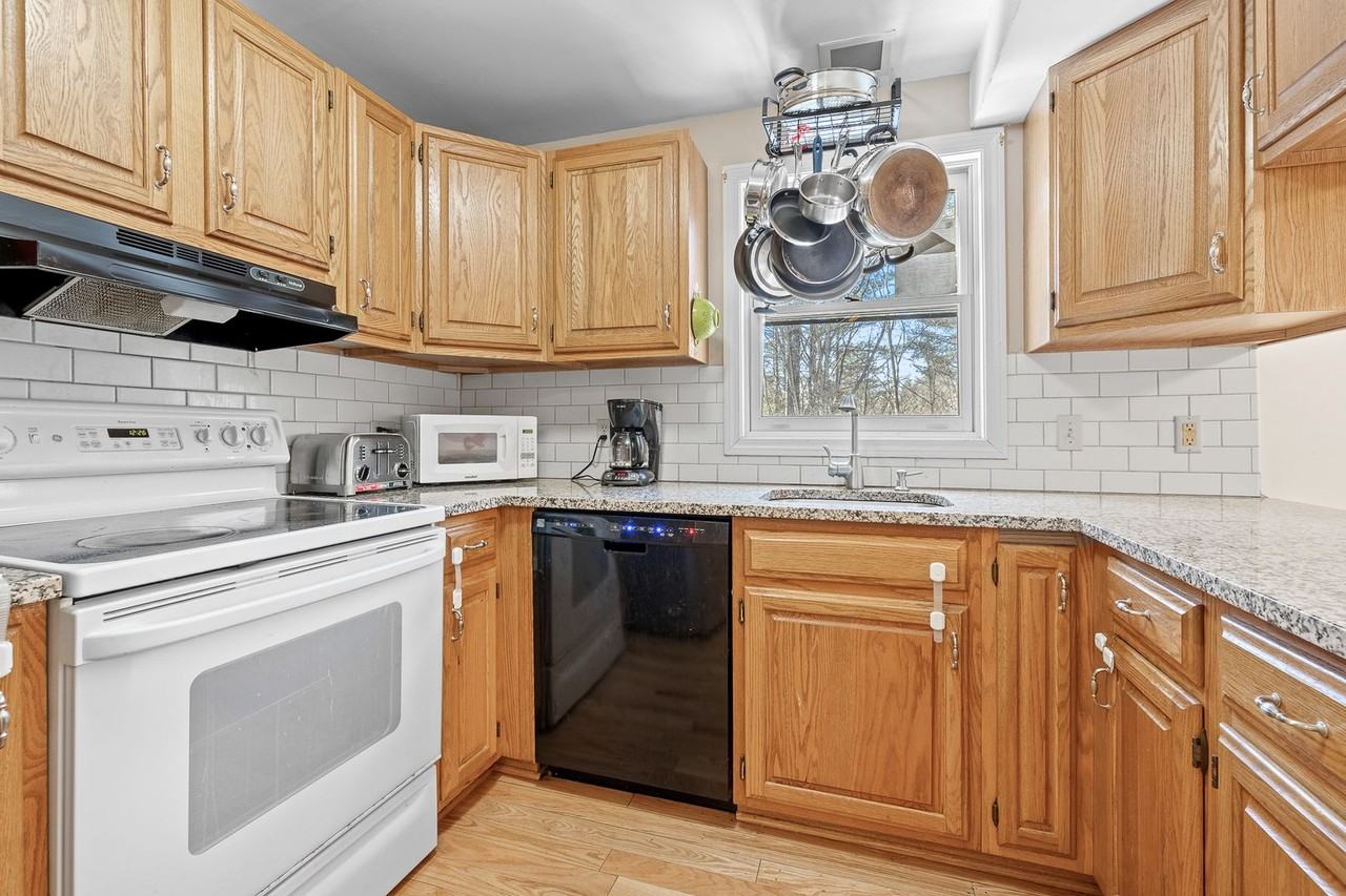 266 Poverty Ln - Photo 2 of 11