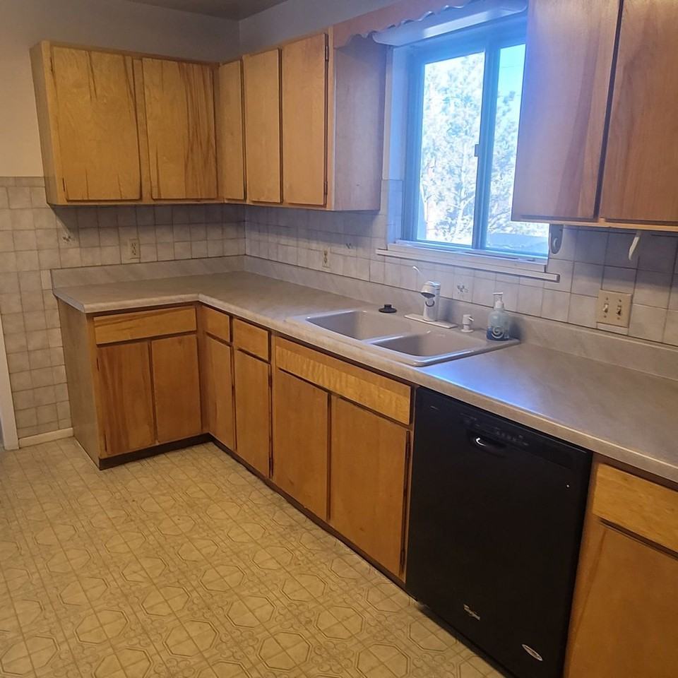 2636 Hickory Dr - Photo 6 of 17