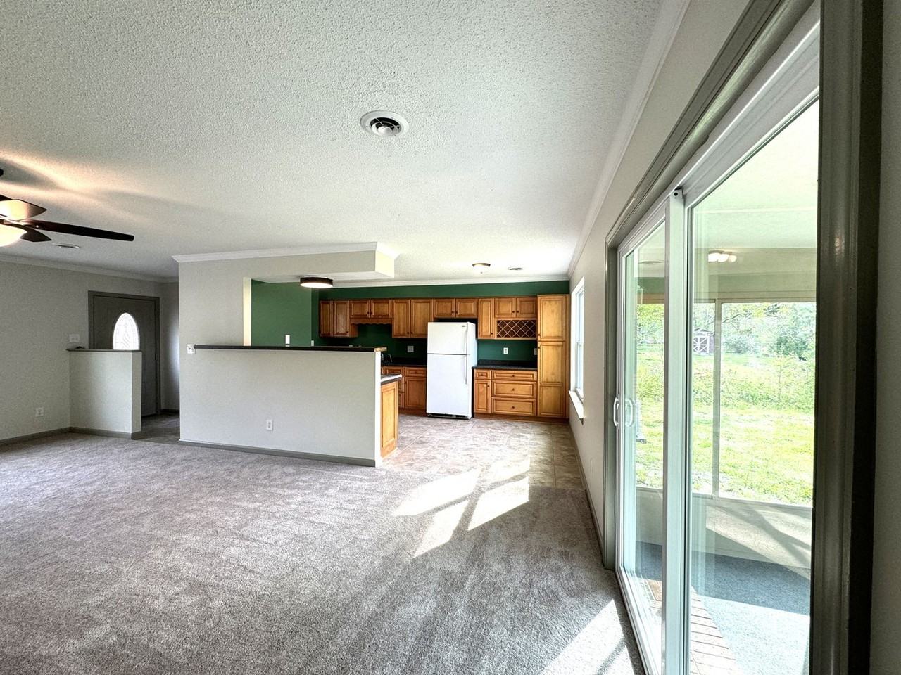 833 Mill River Rd - Photo 7 of 23