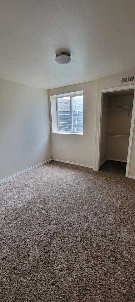 1208 E North Ave - Photo 5 of 9